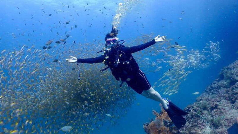 phuket-discover-scuba-diving-to-racha-yai-island