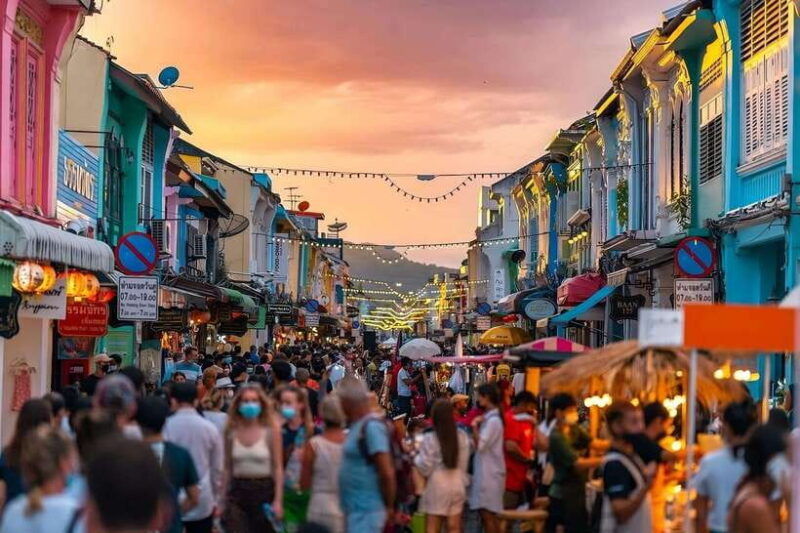 phuket-half-day-sightseeing-and-city-tour-with-tour-guide