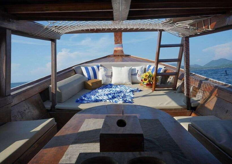 phuket-luxury-private-longtail-boat-islands-discovery-tour