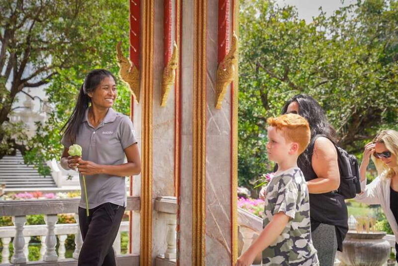 phuket-wat-chalong-viewpoint-and-old-town-guided-tour