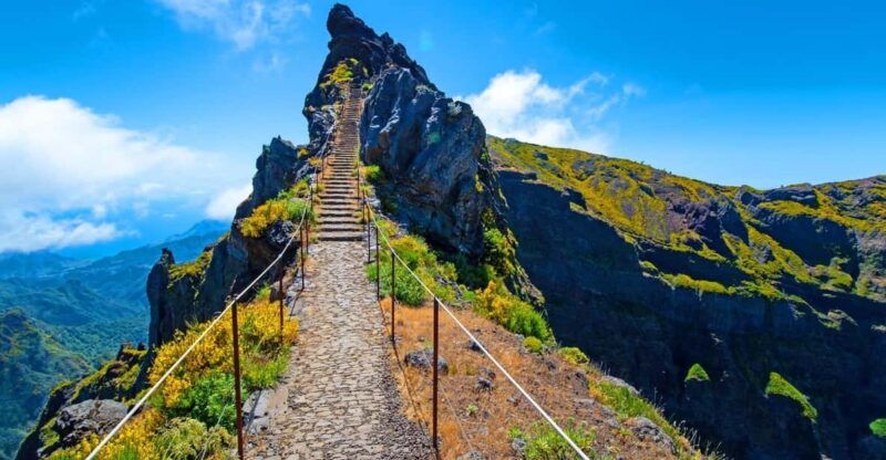 pico-areeiro-to-pico-ruivo-madeira-island-walk