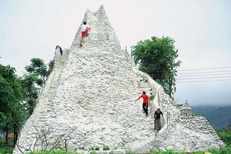 pokhara-private-half-day-tour-and-tibetan-culture-tour