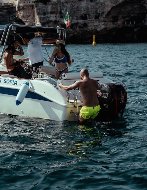 polignano-private-boat-cruise-to-the-caves-with-aperitif