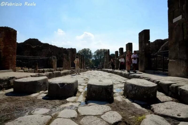 pompeii-3h-private-tour-with-skip-the-line-entrance-tickets