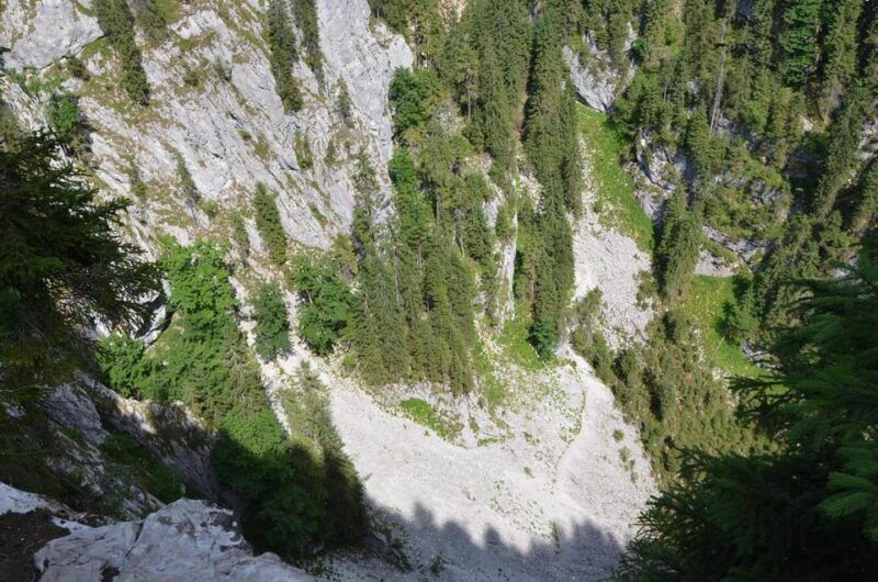 ponor-fortress1-day-tour-visit-the-greatest-romanian-cave