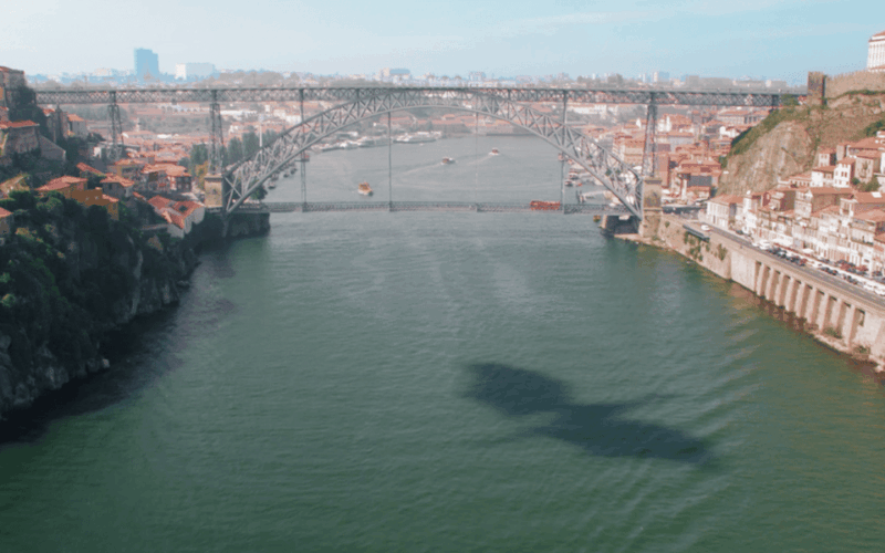 porto-5d-flight-over-de-city-for-all-family