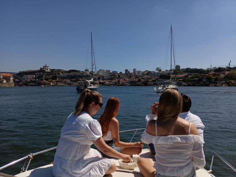 porto-6-bridges-and-ribeira-boat-tour-with-sunset-option