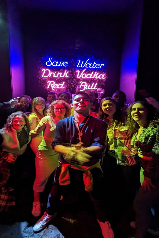 porto-pub-crawl-with-7-drinks-games-and-vip-club-entry