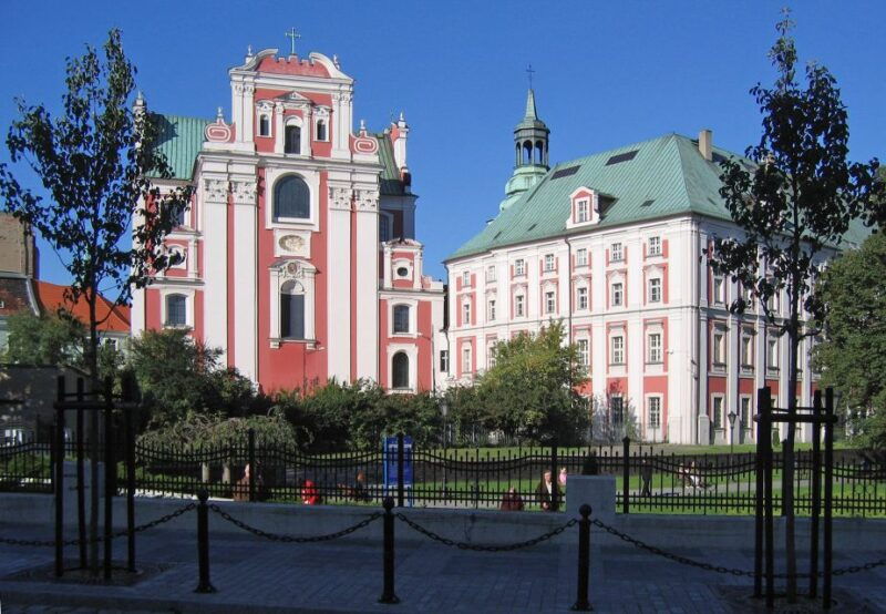 poznan-old-town-and-croissant-museum-private-walking-tour