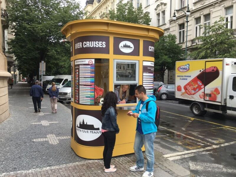 prague-bus-and-boat-tour