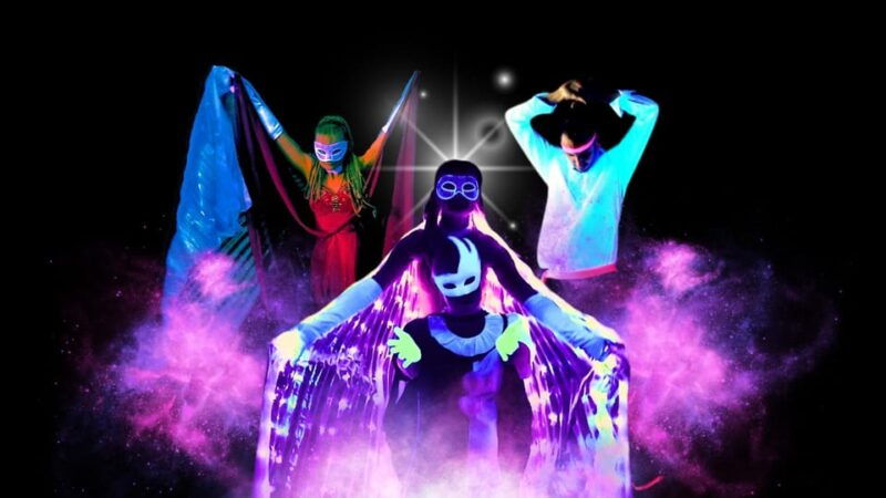 prague-images-of-love-black-light-theatre-show