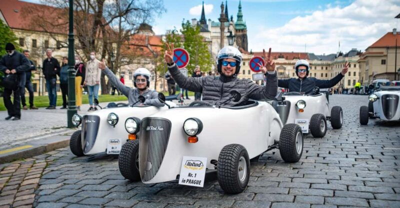 prague-sightseeing-tour-in-a-mini-hot-rod