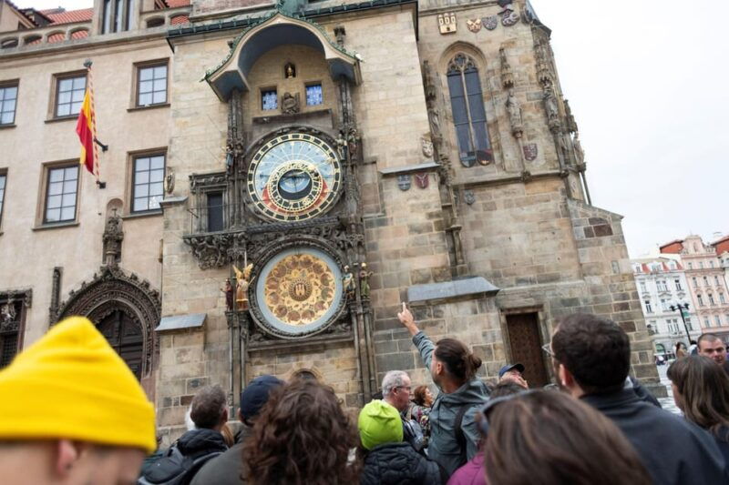 prague-walking-tour-old-town-jewish-quarter-astronomical