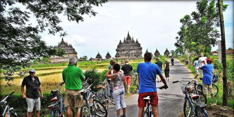 prambanan-cycling-and-temple-tour-with-transfer
