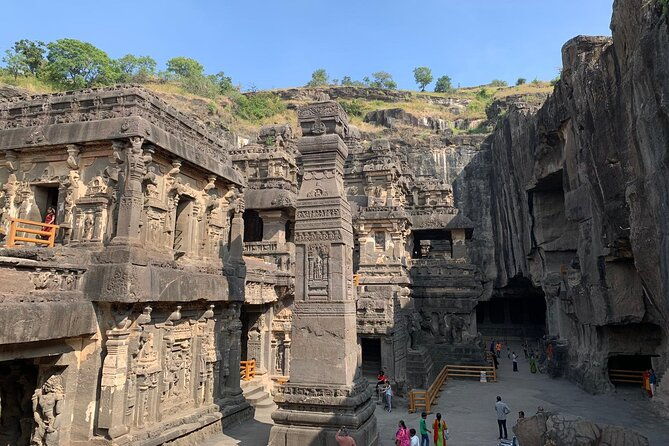 Private 3-Day Tour of Ajanta & Ellora Caves with Aurangabad City - Day 1: Discovering Ajanta Caves  