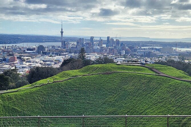 Private Auckland best Spots + Piha beach and rainforest day Tour - A Deep Dive Into the Tour Experience