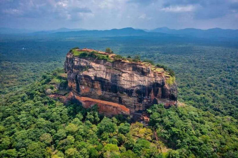 private-day-tour-dambulla-sigiriya-village-tour