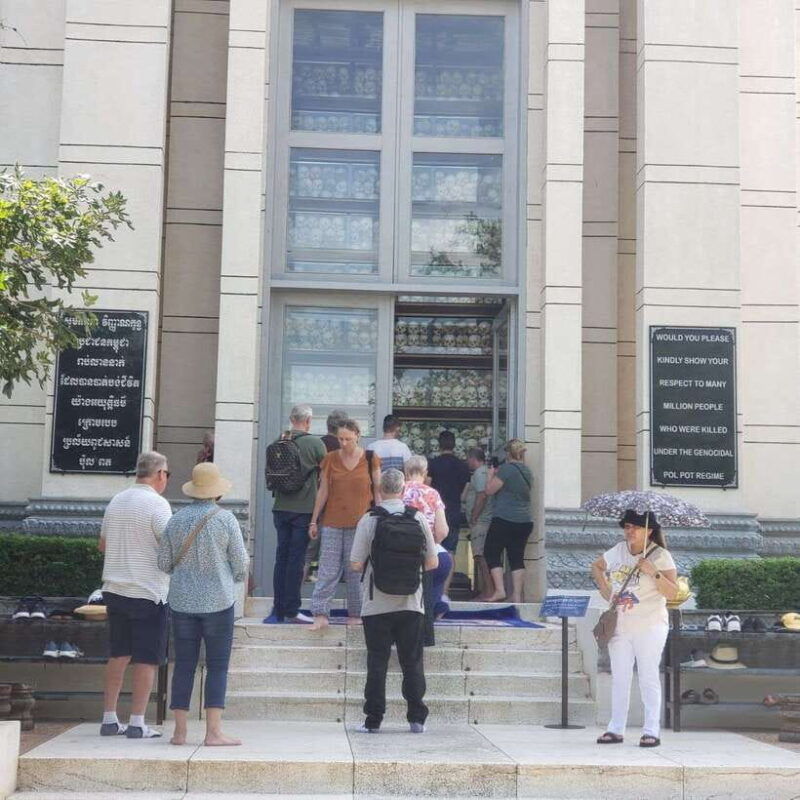 private-half-day-trip-to-genocidal-museum-killing-field
