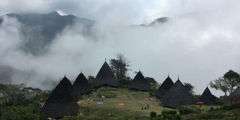 private-heritage-wae-rebo-villiage-tou-2d1n