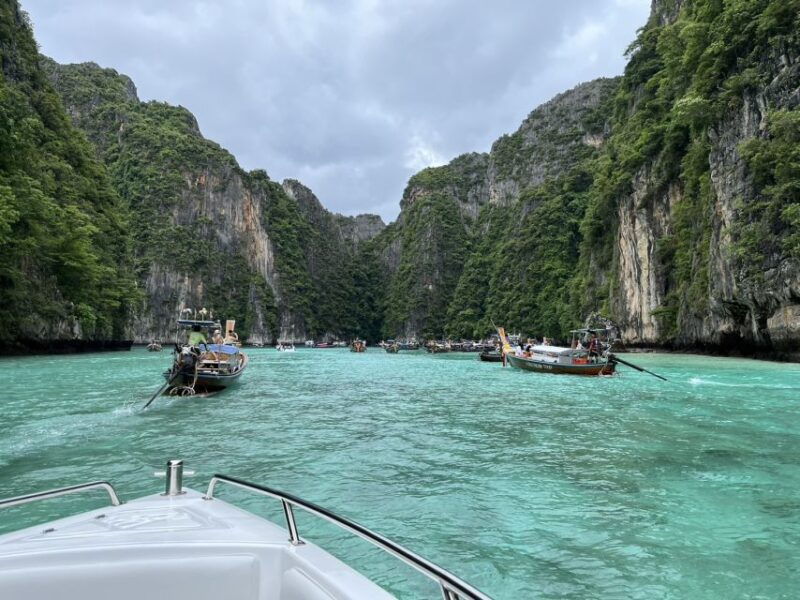 private-luxury-speed-boat-charter-to-phi-phi-krabi