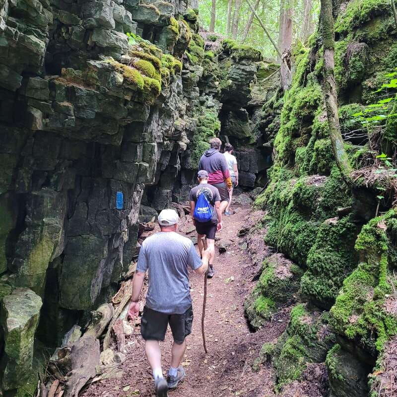 private-nottawasaga-bluffs-caves-hike-creemore-collingwood