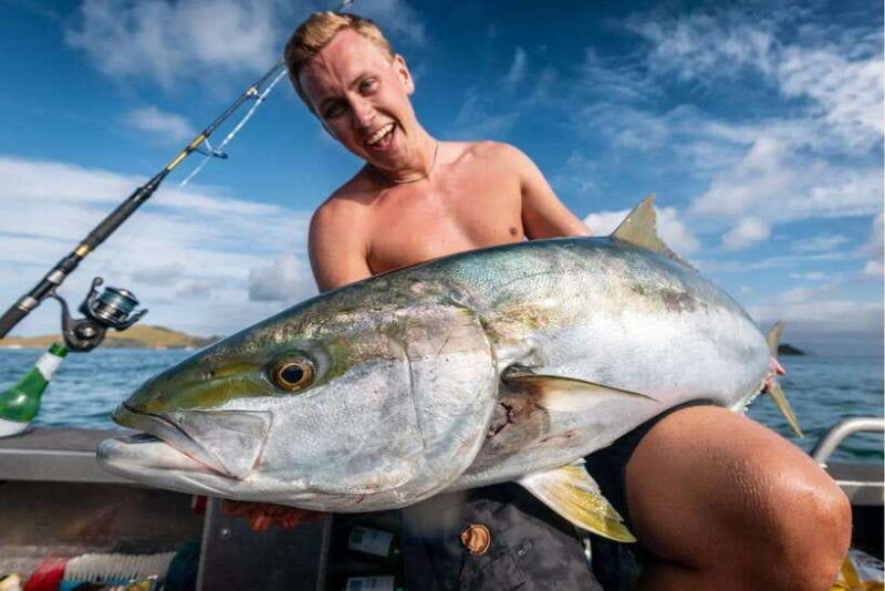 private-one-day-fishing-adventure-to-gili-renggit