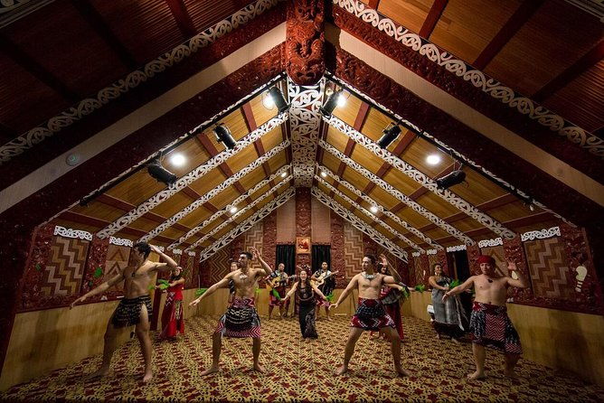 Private Tour - Hobbiton Movie Set & Te Puia (Rotorua) - Overall Value & Who Will Love This Tour