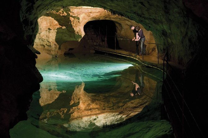 Private Tour: Jenolan Caves & Blue Mountains in a day - How the Tour Feels in Practice 