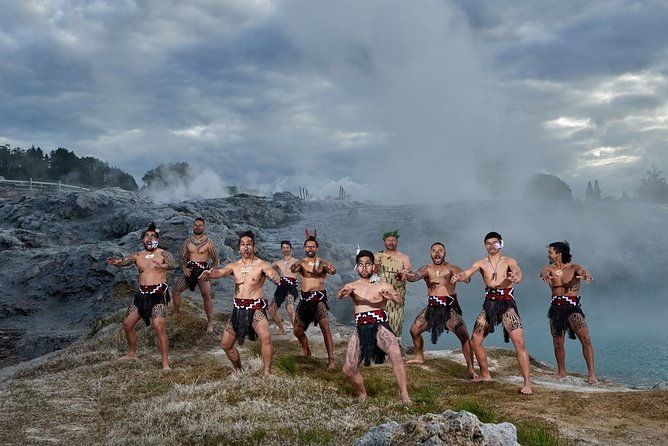 Private Tour to Te Puia, Hangi Buffet Lunch &Cultural Performance - Analyzing the Value and Experience