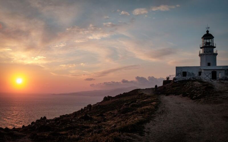 private-transfermykonos-old-port-to-your-villa-with-minibus