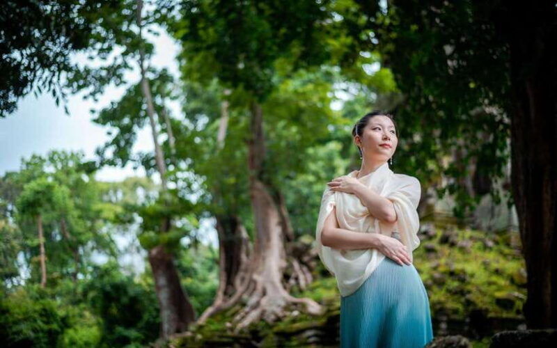 professional-photoshoot-in-angkor-archaeological-park