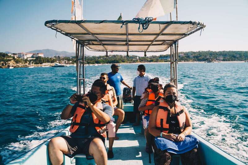 puerto-escondido-boat-cruise-and-market-visit