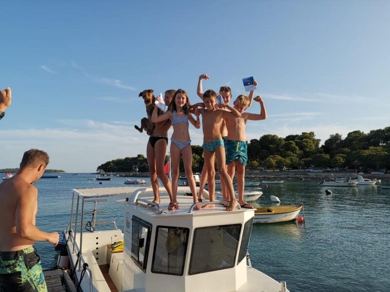 pula-dolphin-watching-boat-trip