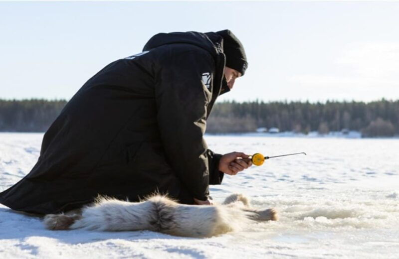 pyhatunturi-winter-fishing-with-local-fisherman