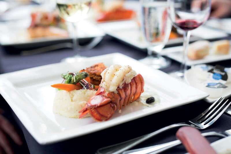 quebec-city-3-or-5-course-dinner-cruise-with-dj-dancing