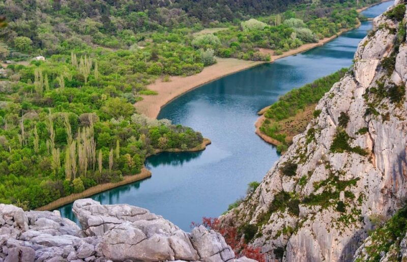 rafting-on-cetina-river-from-split