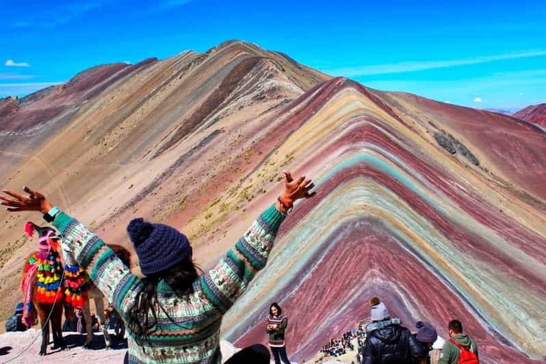 rainbow-mountain-horseback-riding-tour-buffet-lunch