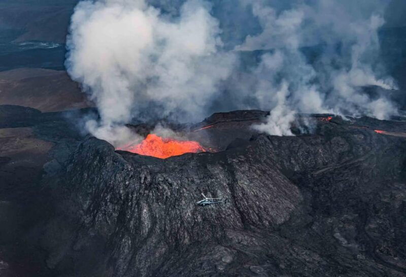 reykjavik-45-minute-volcano-sightseeing-helicopter-tour