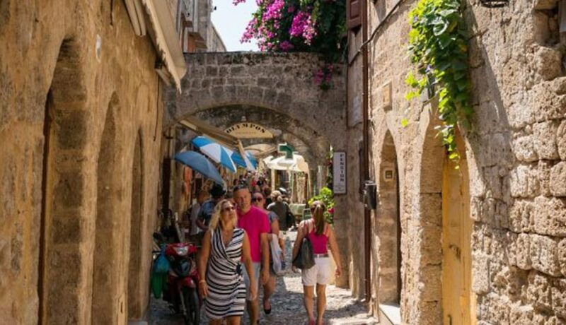 rhodes-private-medieval-city-treasure-hunt-with-food-stops