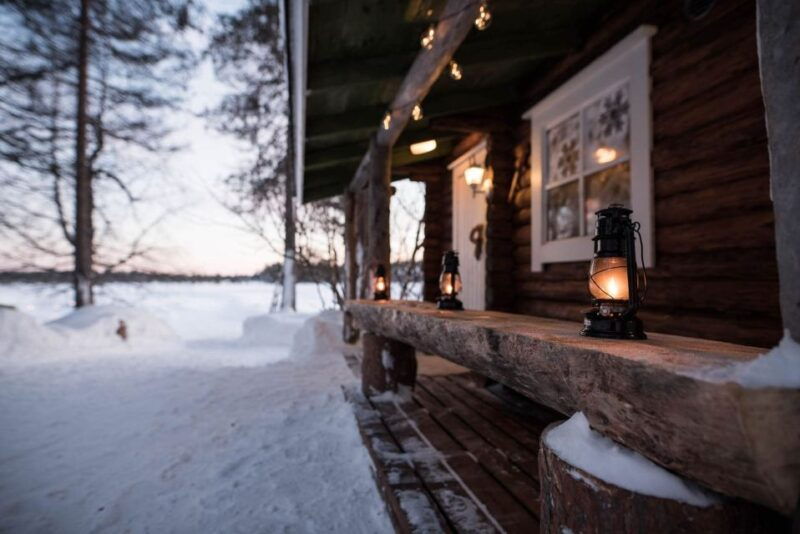rovaniemi-sauna-ice-swimming-tour-with-dinner-and-aurora