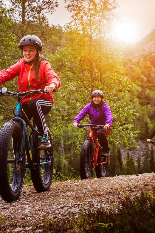 ruka-into-the-forest-with-fatbikes