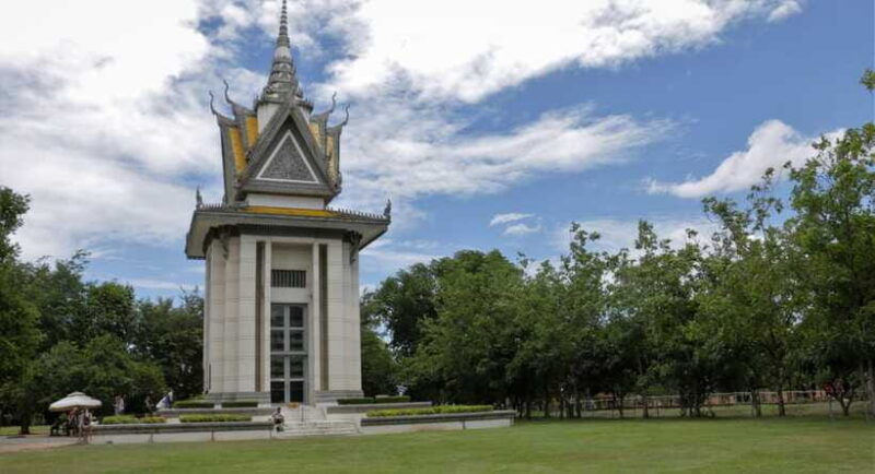 s21-killing-fields-tour-with-khmer-lunch-drink