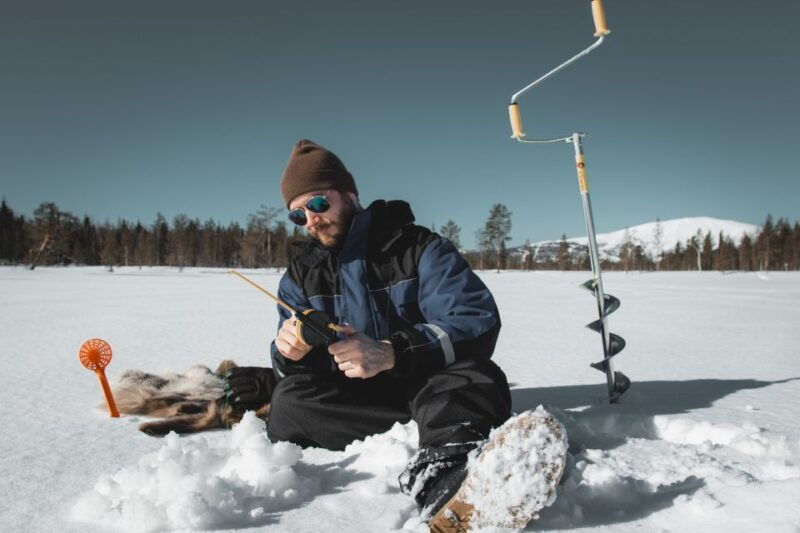 saariselka-arctic-ice-fishing-experience