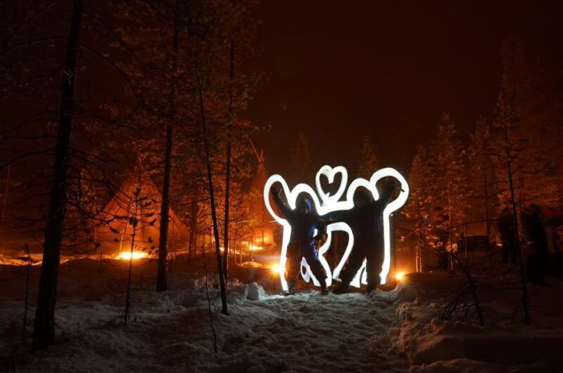 saariselka-aurora-photo-tour-by-car-with-transfer-drinks