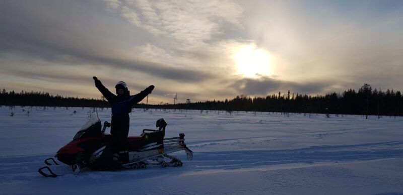 saariselka-snowmobile-safari-on-tundra-with-bbq