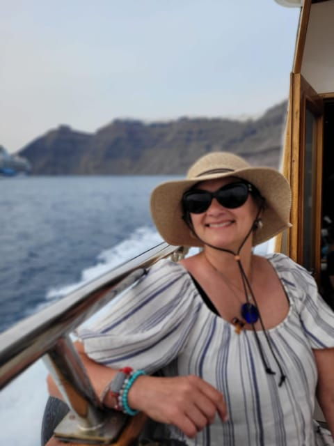 santorini-private-tour-for-cruise-ship-travellers-4-hours
