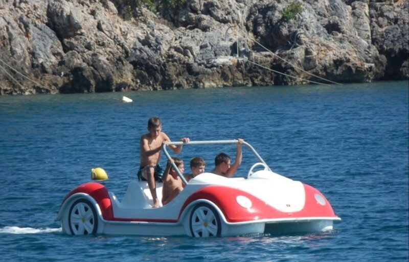 santorini-sail-into-serenity-with-our-pedal-boats
