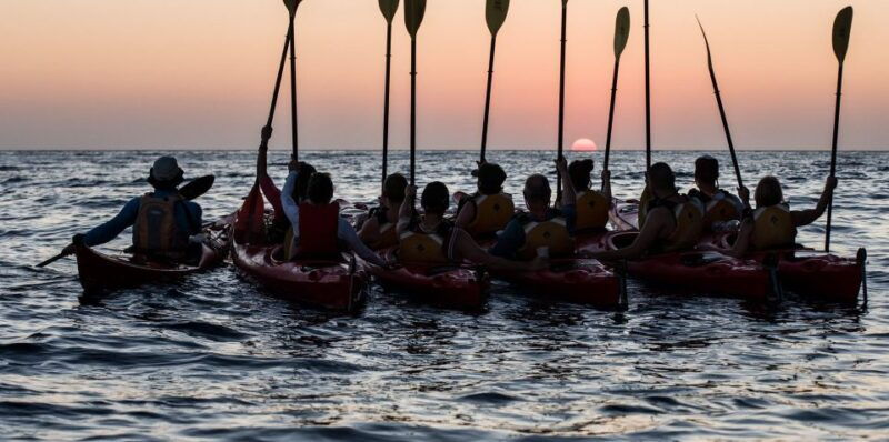 santorini-sunset-sea-kayak-with-light-dinner