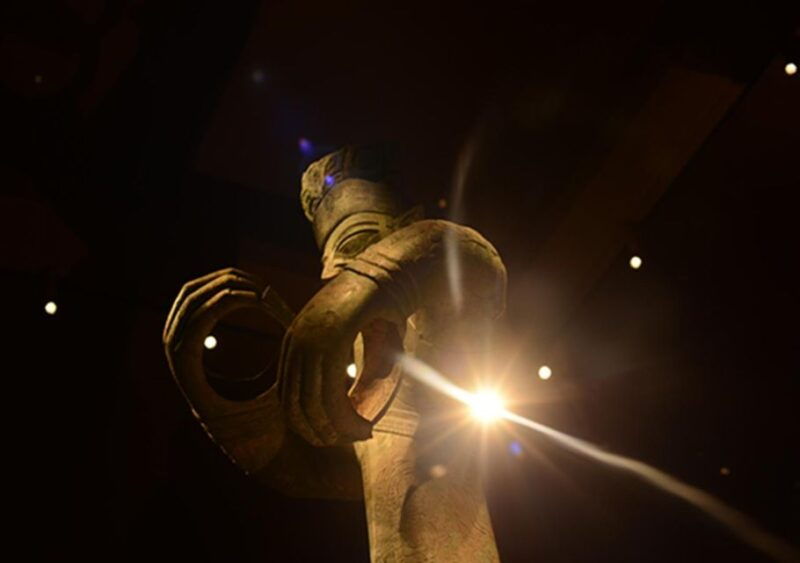 sanxingdui-museum-small-group-tour-with-optional-panda-base