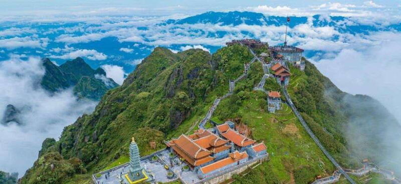 sapa-2-day-trek-to-fansipan-indochinas-highest-peak